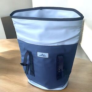 BACKPACK COOLER Roll-Top Velcro Closure